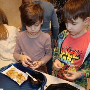 IMG 7057 Warsztaty kulinarne w kl. 2B i 2S "Śladami Wielokulturowego Podlasia" - "orzeszki" IMG 7057 Warsztaty kulinarne w kl. 2B i 2S "Śladami Wielokulturowego Podlasia" - "orzeszki"