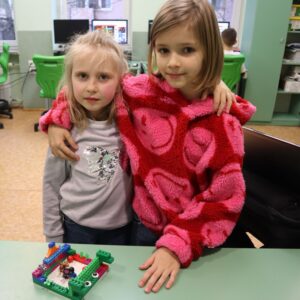 IMG 7581 Koło informatyczne – „Z robotyką za pan brat” IMG 7581 Koło informatyczne – „Z robotyką za pan brat”