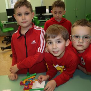 IMG 7951 Koło informatyczne – „Z robotyką za pan brat”, klasy 1-3 IMG 7951 Koło informatyczne – „Z robotyką za pan brat”, klasy 1-3