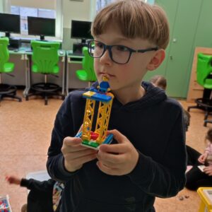 IMG 20250325 155306 Koło informatyczne – „Z robotyką za pan brat” zajęcia w kl. 1 – 3 IMG 20250325 155306 Koło informatyczne – „Z robotyką za pan brat” zajęcia w kl. 1 – 3