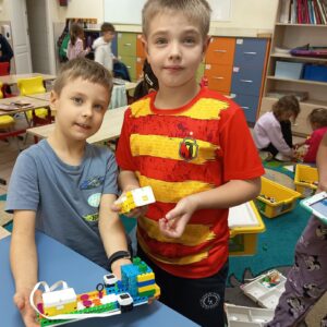IMG 20260924 144703 122523 Koło informatyczne – „Z robotyką za pan brat” zajęcia w kl. 1 – 3 IMG 20260924 144703 122523 Koło informatyczne – „Z robotyką za pan brat” zajęcia w kl. 1 – 3