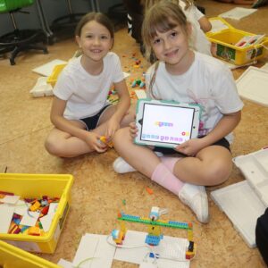 IMG 9213 Koło informatyczne – „Z robotyką za pan brat” zajęcia w kl. 1 – 3. IMG 9213 Koło informatyczne – „Z robotyką za pan brat” zajęcia w kl. 1 – 3.