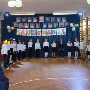 IMG 9473 Ślubowanie i pasowanie na ucznia — klasa I M IMG 9473 Ślubowanie i pasowanie na ucznia — klasa I M
