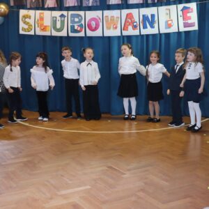 IMG 9496 Ślubowanie i pasowanie na ucznia — klasa I M IMG 9496 Ślubowanie i pasowanie na ucznia — klasa I M