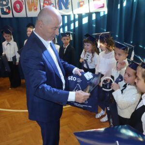 IMG 9563 Ślubowanie i pasowanie na ucznia — klasa I M IMG 9563 Ślubowanie i pasowanie na ucznia — klasa I M
